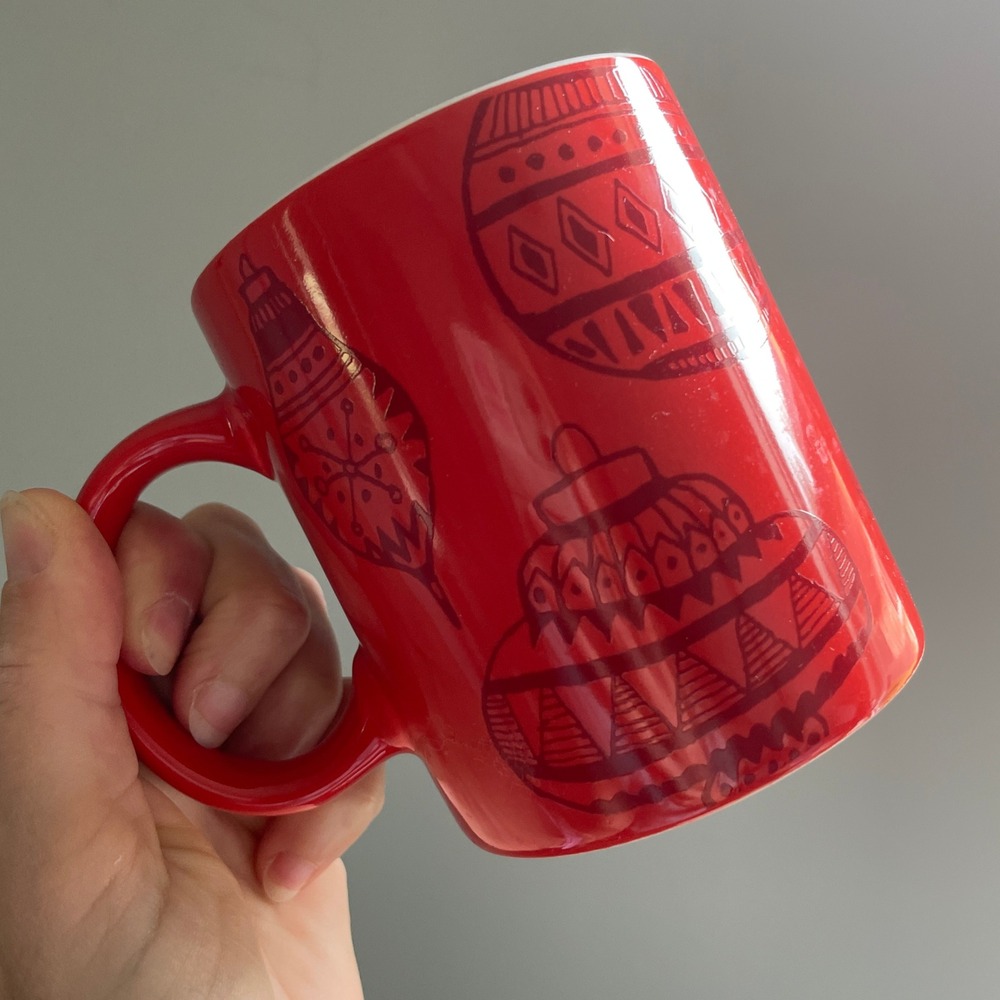 Starbucks Red Christmas Ornament Ceramic Mug‎ Tea Coffee 12 fl oz Holiday Gift